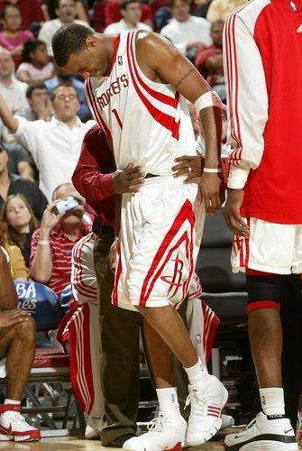 埃贝尔打趣：我看球时很安静而穆勒话很多，我不得不适应他（埃贝尔笑称：观赛我很安静，穆勒话多，我只能适应他）