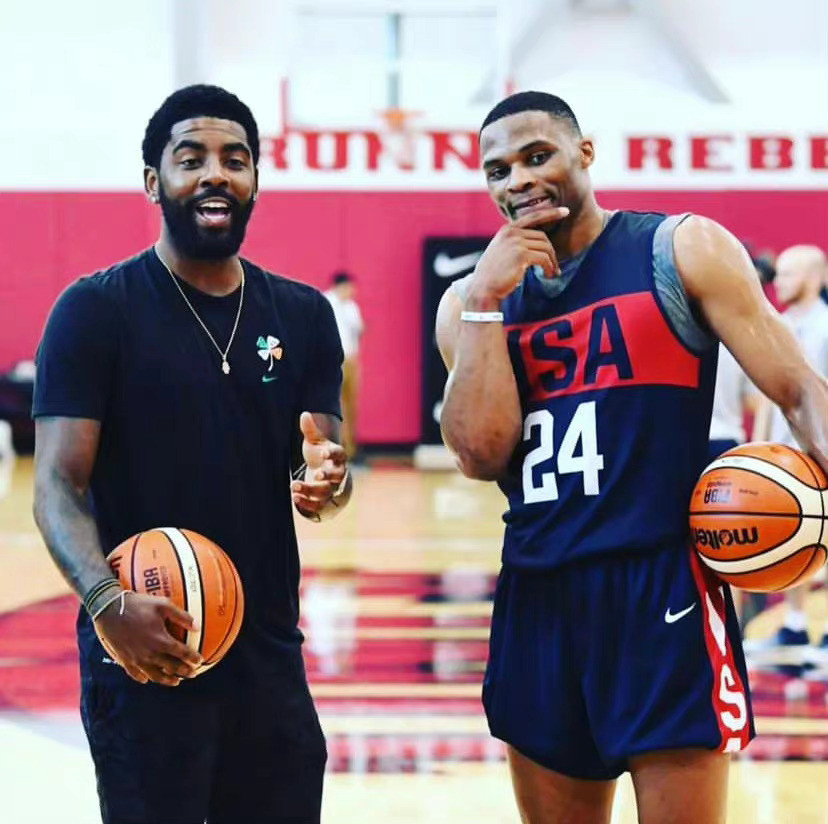 莲湖区机场小学：飞翔少年勇拼搏 绿茵场上展风采（莲湖区机场小学：逐梦少年勇争先 绿茵赛场绽风华）