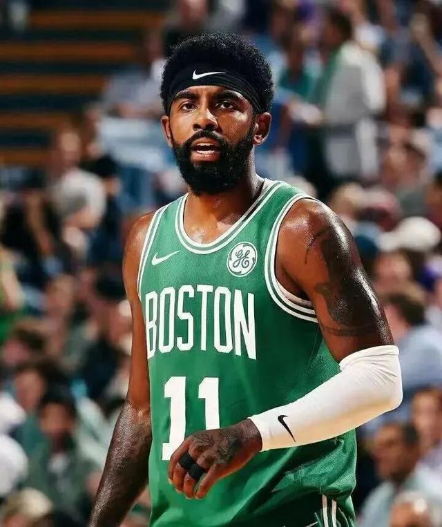 拜仁众将美职联决赛前给穆勒加油：我们都会看比赛，祝夺冠！（美职联决赛在即，拜仁队友为穆勒打气：全队都会关注，预祝捧杯！）