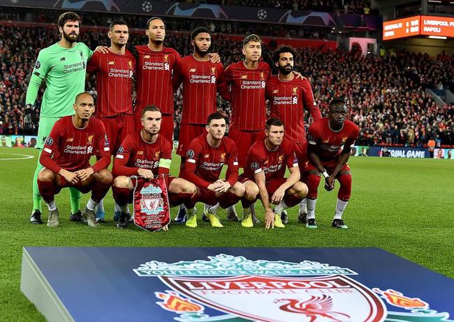 伊涅斯塔：中场球员当教练更能掌控全局，小法现在做得非常好（伊涅斯塔：中场出身的教练更易把控全局，小法执教表现出色）