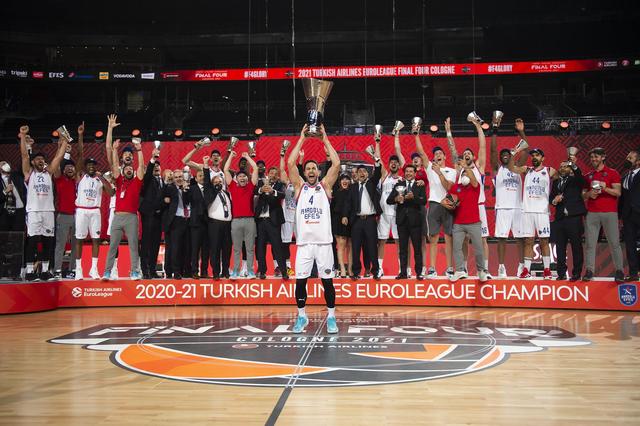 意外之喜！范德比尔特底角三分&飞身补篮个人连拿5分（惊喜一幕！范德比尔特底角三分+飞身补篮个人连得5分）