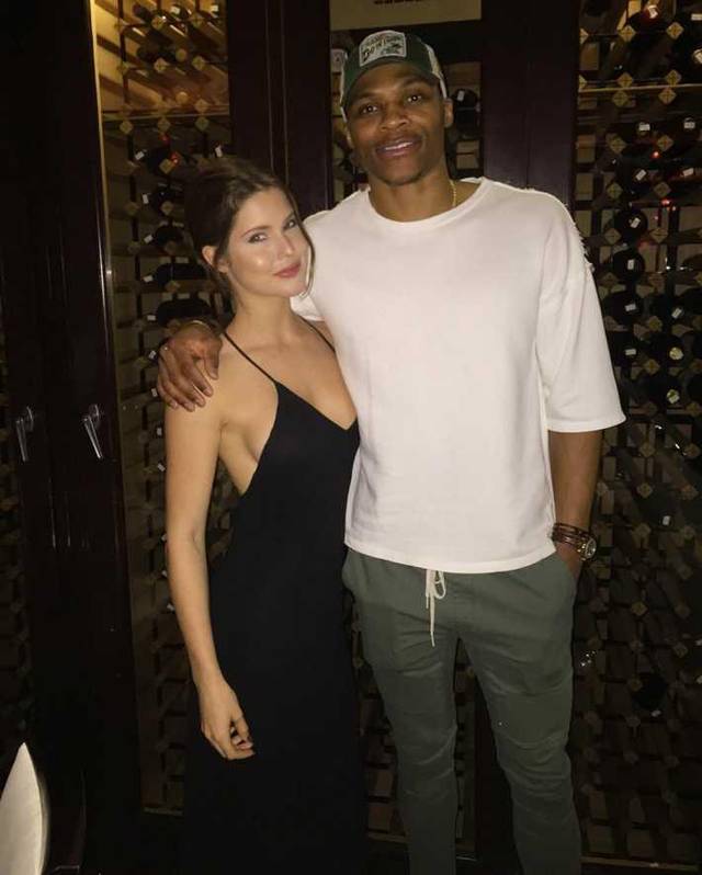 金球奖候选名单即将公布，热门人选浮现（金球奖候选名单将揭晓，热门人选呼之欲出）