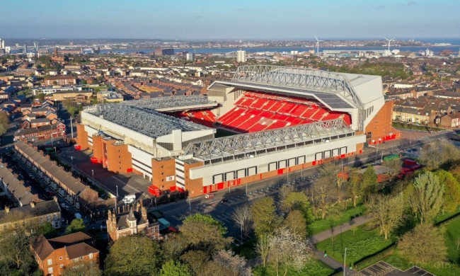 英超战报：亚当斯中圈吊门，勒菲传射，桑德兰3-2伯恩茅斯（英超赛况：亚当斯中圈吊射破门，勒菲一传一射，桑德兰3-2力克伯恩茅斯）