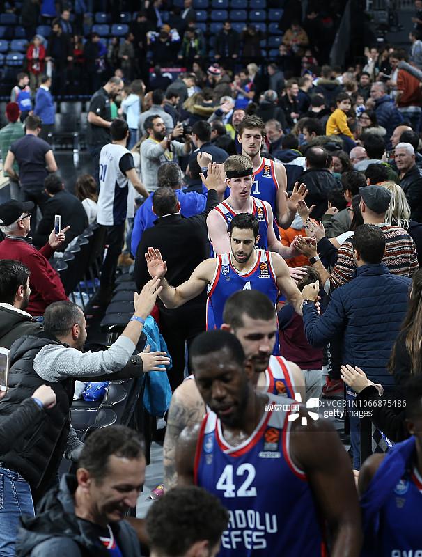 状态出色！申京&杜兰特&阿门三人同砍20+得分（状态火热！申京、杜兰特、阿门各砍20+得分）