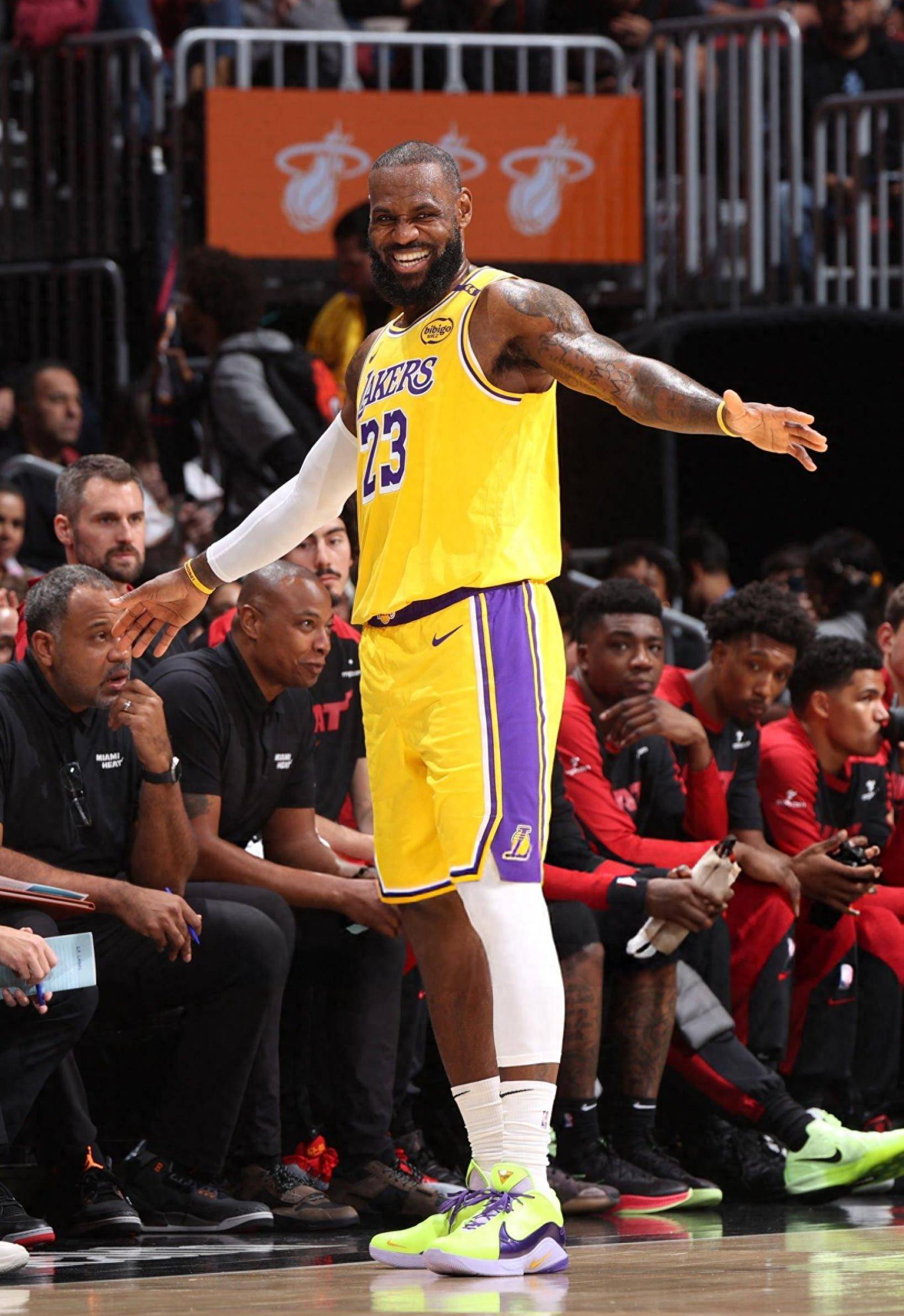 七连杀，那不勒斯自2020年以来连续七次在主场击败尤文（那不勒斯自2020年至今主场对尤文保持七连胜）