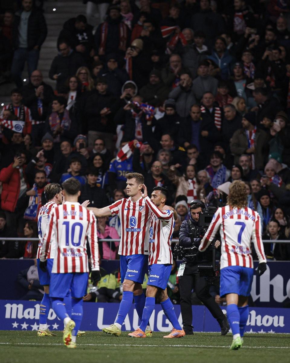 冲突！湖人vs火箭垃圾时间上肘+斗嘴（火爆场面！湖人vs火箭垃圾时间爆发肘击与口角）