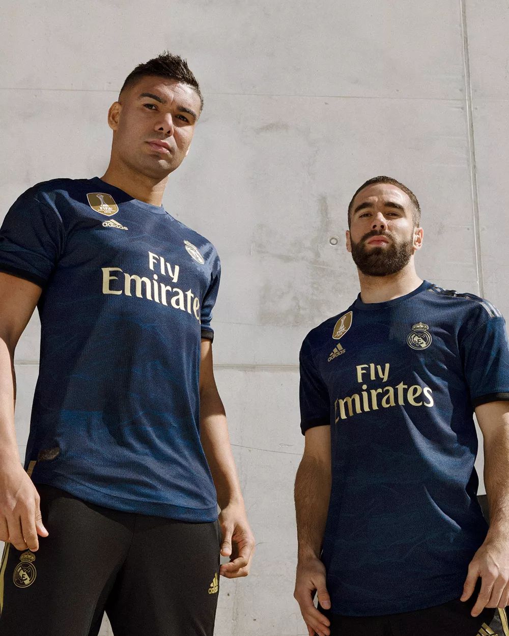 缺兵少将的上海海港，是中超唯一没有输给柔佛新山的球队（人手短缺仍不败，上海海港成中超唯一未输柔佛新山的球队）