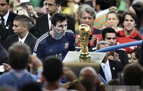 字母哥复出空砍30+15，库兹马20分，雄鹿不敌尼克斯（字母哥复出砍下30+15仍难救主，库兹马20分，雄鹿不敌尼克斯）