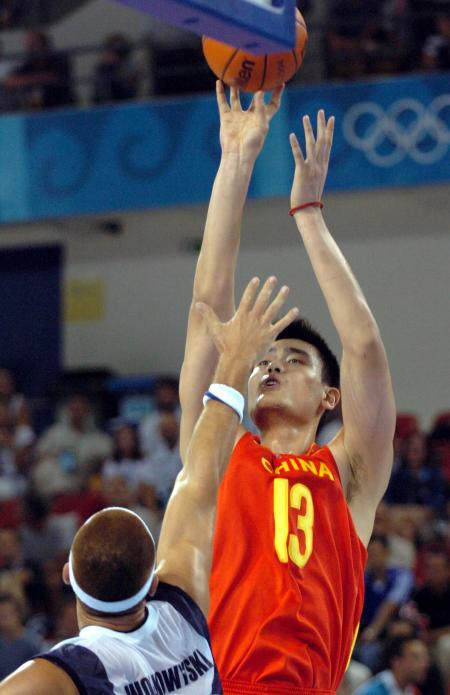 多特蒙德球迷挂横幅，反对海外比赛并攻击西甲高层（多特蒙德球迷举横幅抵制海外办赛并抨击西甲高层）