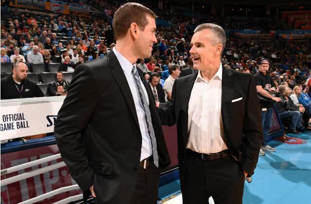 尽力了！王哲林6中6高效拿下12分9篮板1盖帽（拼尽全力！王哲林6投全中高效斩获12分9篮板1封盖）