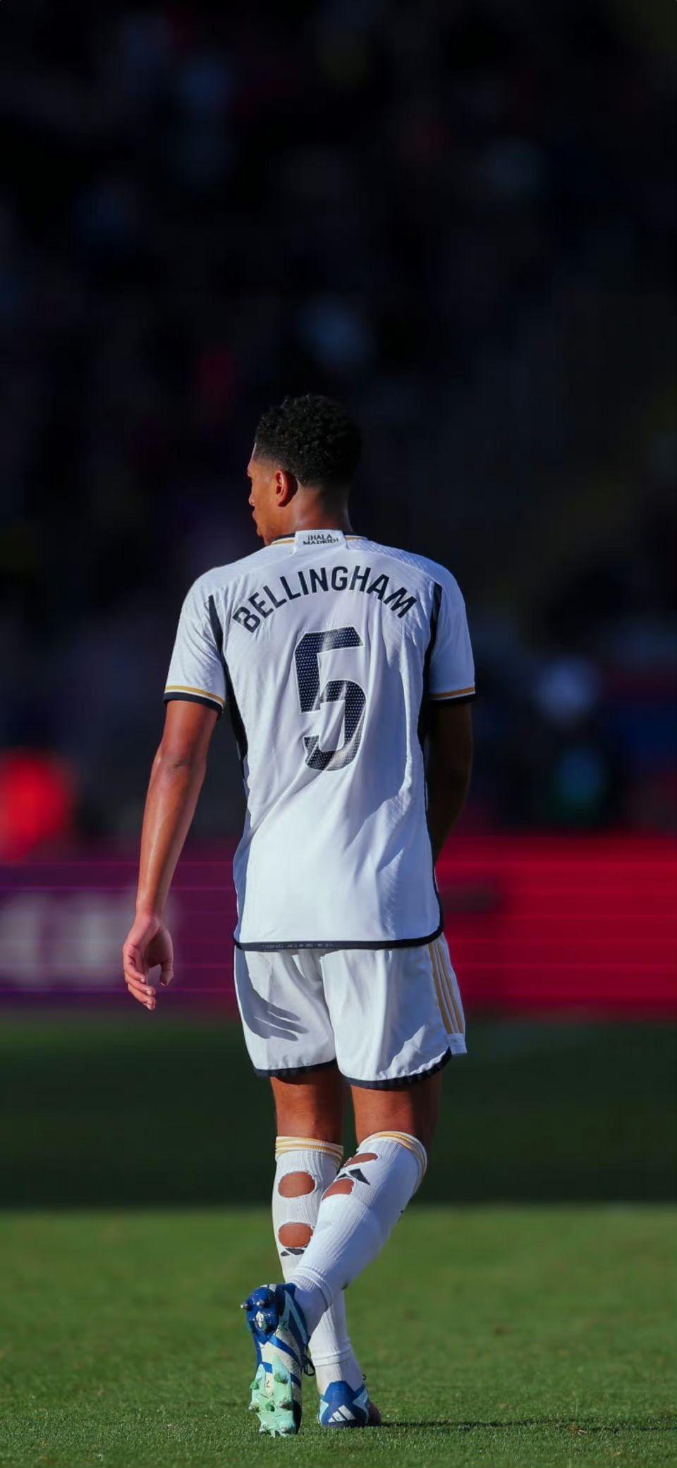 西海岸投资人：我鼓励邵佳一去报名国足，国家需要我义不容辞（西海岸投资人：支持邵佳一报名国足，国家需要时我责无旁贷）