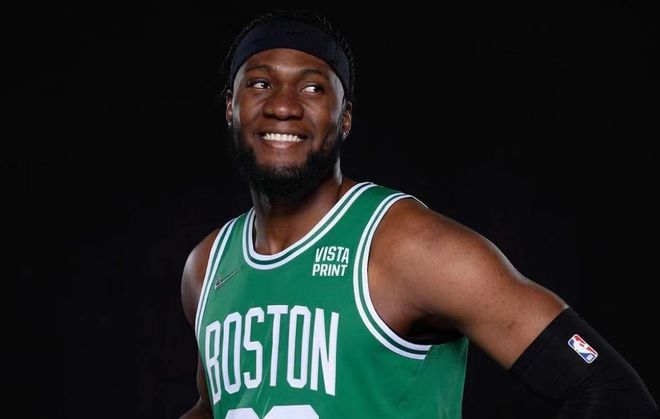 B费成为英超历史上第五位连续5个客场送出助攻的球员（B费跻身英超史上连续5个客场送出助攻的第5人）